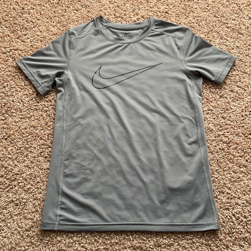 Youth boys Nike grey dri-fit T-shirt